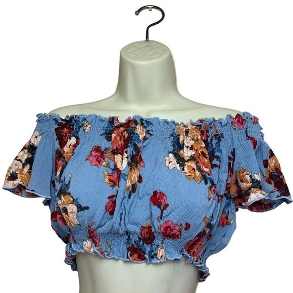Chelsea & Violet Tops - Chelsea & Violet Blue Floral Crop Top